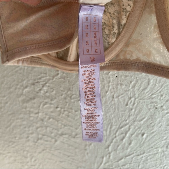 Savage X Fenty Caged Lace Unlined Balconette Bra Iridescent Vintage Lace 32D - Picture 7 of 9